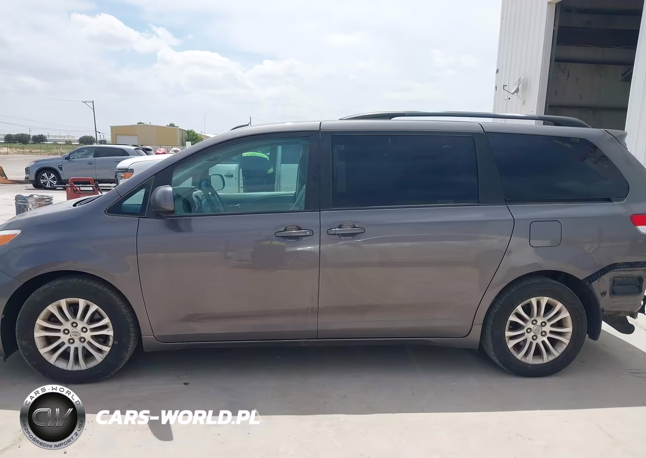2011 Toyota Sienna Xle V6 VIN:5TDYK3DC2BS151439 - 15