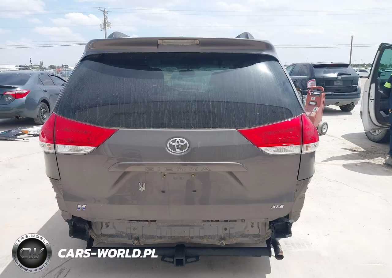 2011 Toyota Sienna Xle V6 VIN:5TDYK3DC2BS151439 - 17