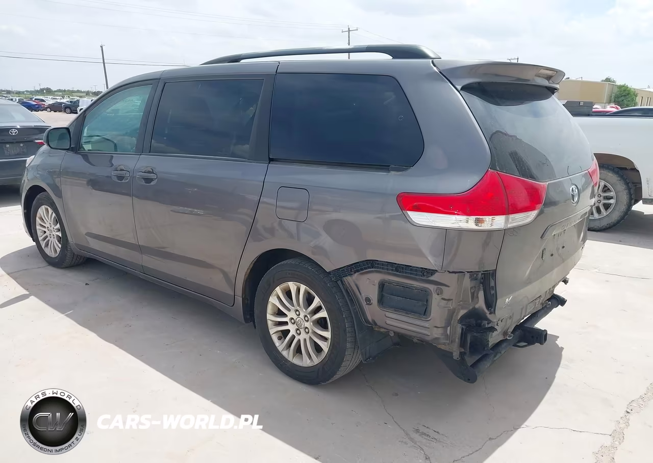 2011 Toyota Sienna Xle V6 VIN:5TDYK3DC2BS151439 - 3