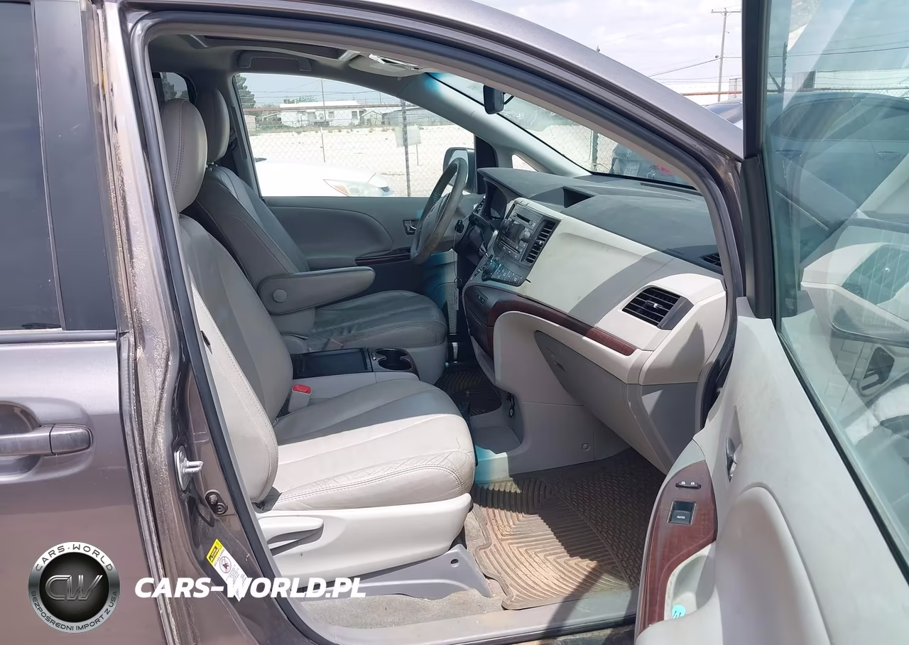 2011 Toyota Sienna Xle V6 VIN:5TDYK3DC2BS151439 - 5