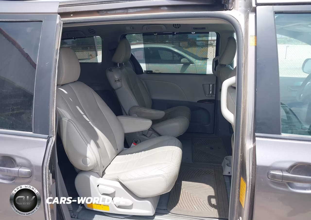 2011 Toyota Sienna Xle V6 VIN:5TDYK3DC2BS151439 - 8