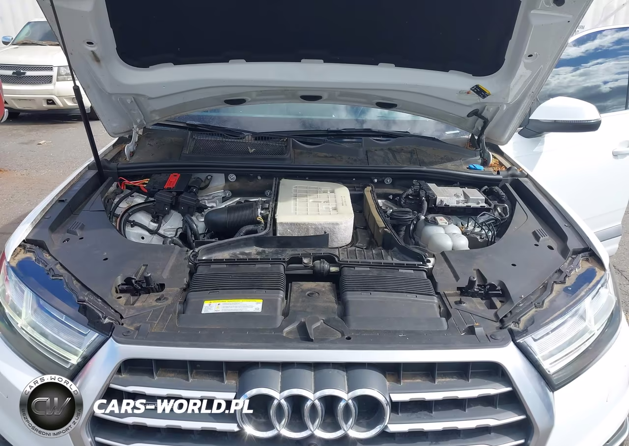 2017 Audi Q7 3.0T Premium VIN:WA1VABF72HD047869 - 10