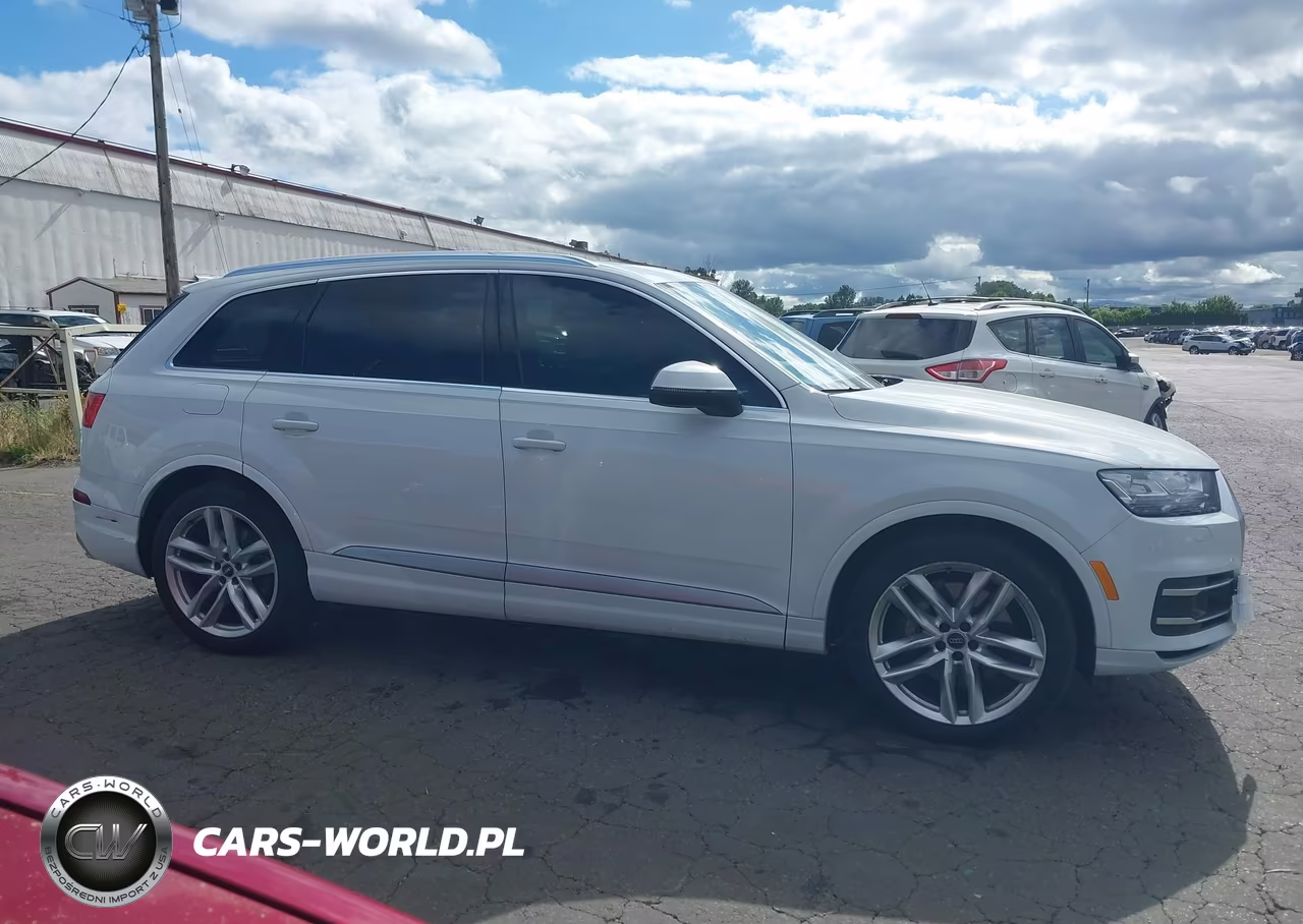 2017 Audi Q7 3.0T Premium VIN:WA1VABF72HD047869 - 13