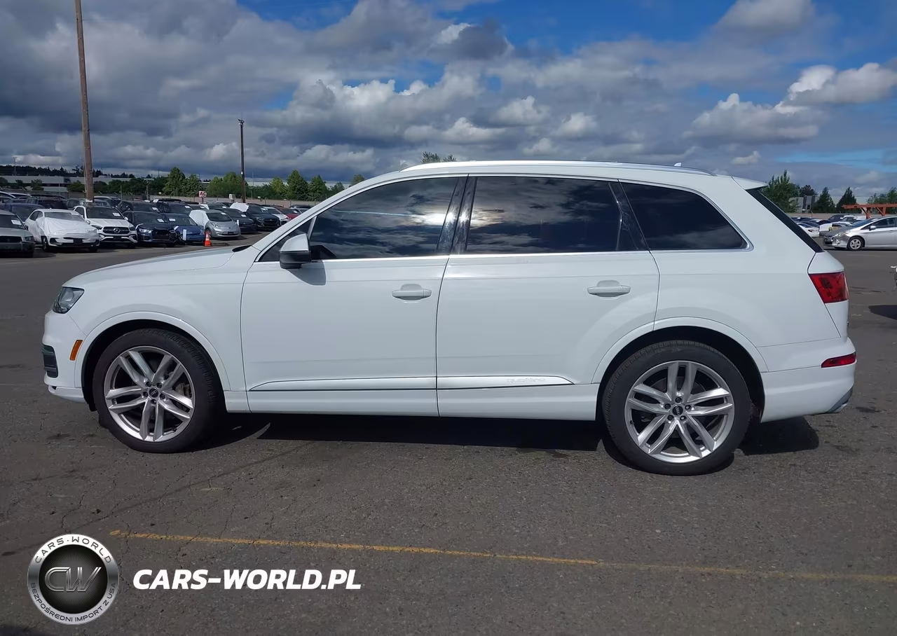 2017 Audi Q7 3.0T Premium VIN:WA1VABF72HD047869 - 14