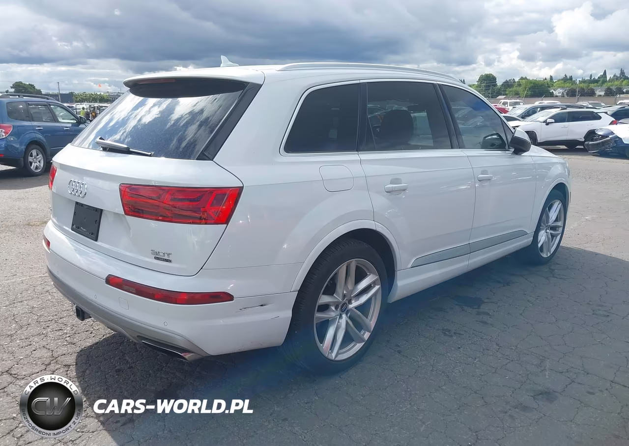 2017 Audi Q7 3.0T Premium VIN:WA1VABF72HD047869 - 4