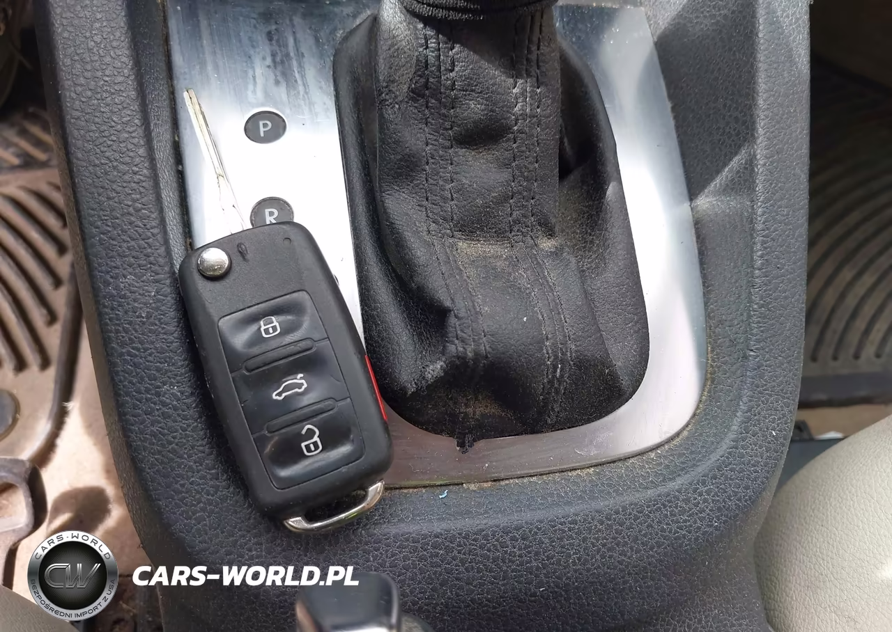 2011 Volkswagen Jetta Sedan VIN:3VWDX7AJ0BM021456 - 11