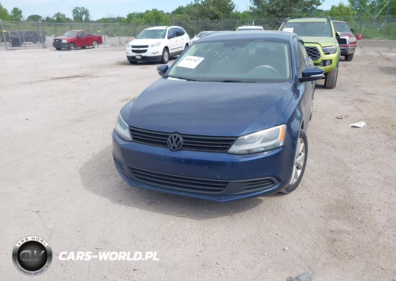 2011 Volkswagen Jetta Sedan VIN:3VWDX7AJ0BM021456 - 12