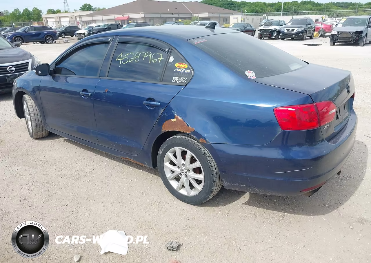 2011 Volkswagen Jetta Sedan VIN:3VWDX7AJ0BM021456 - 3