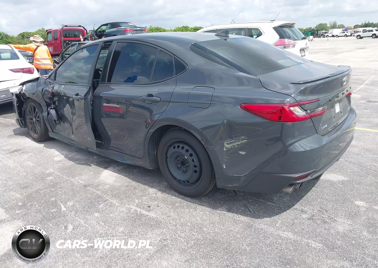 2025 Toyota Camry Se VIN:4T1DAACK1SU184826 - 3