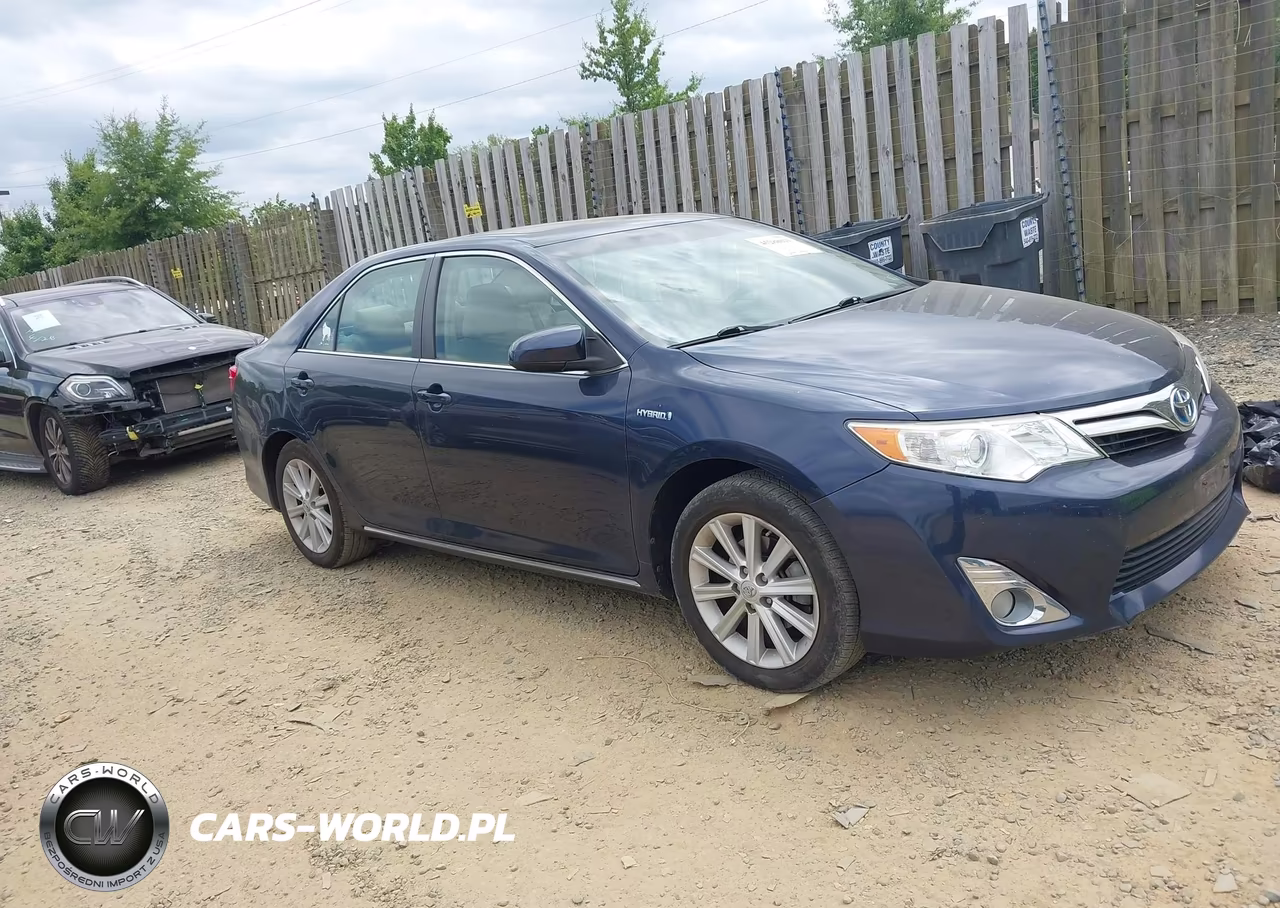 2014 Toyota Camry Hybrid Xle – zdjęcie 1 z 16