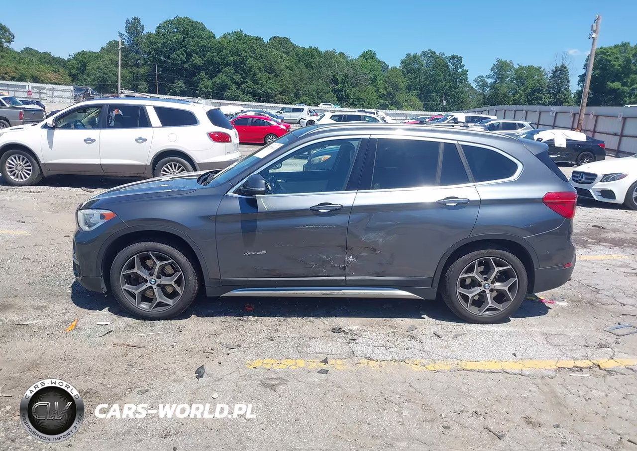 2018 BMW X1 xDrive28I VIN:WBXHT3C33J5L24200 - 14