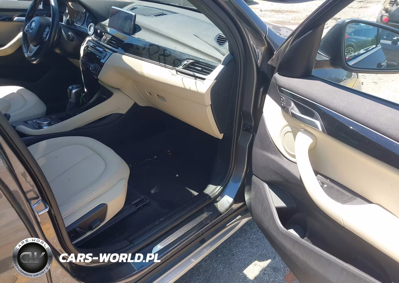 2018 BMW X1 xDrive28I VIN:WBXHT3C33J5L24200 - 5
