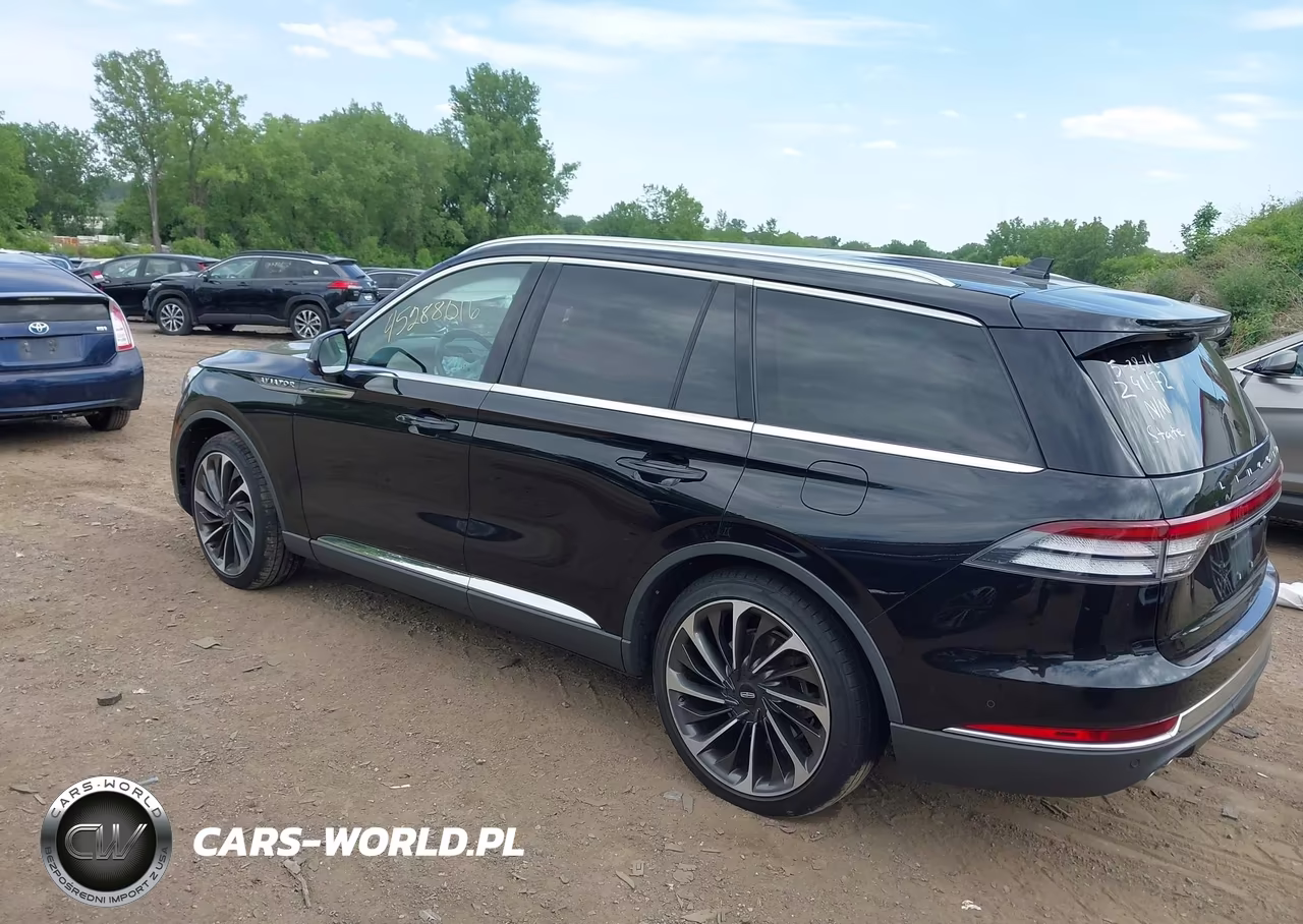 2020 Lincoln Aviator Reserve VIN:5LM5J7XC8LGL02720 - 3