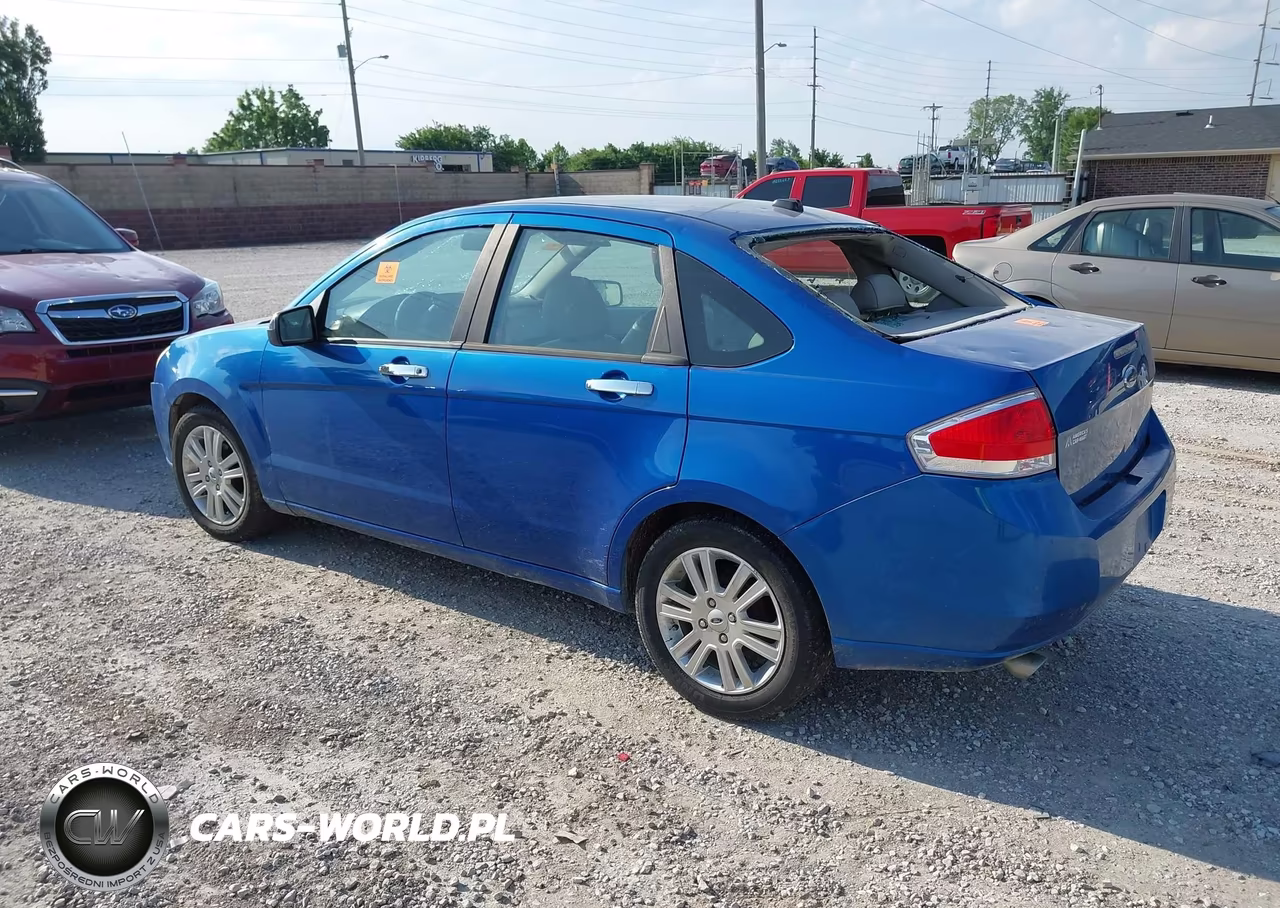 2010 Ford Focus Sel VIN:1FAHP3HN3AW232967 - 3