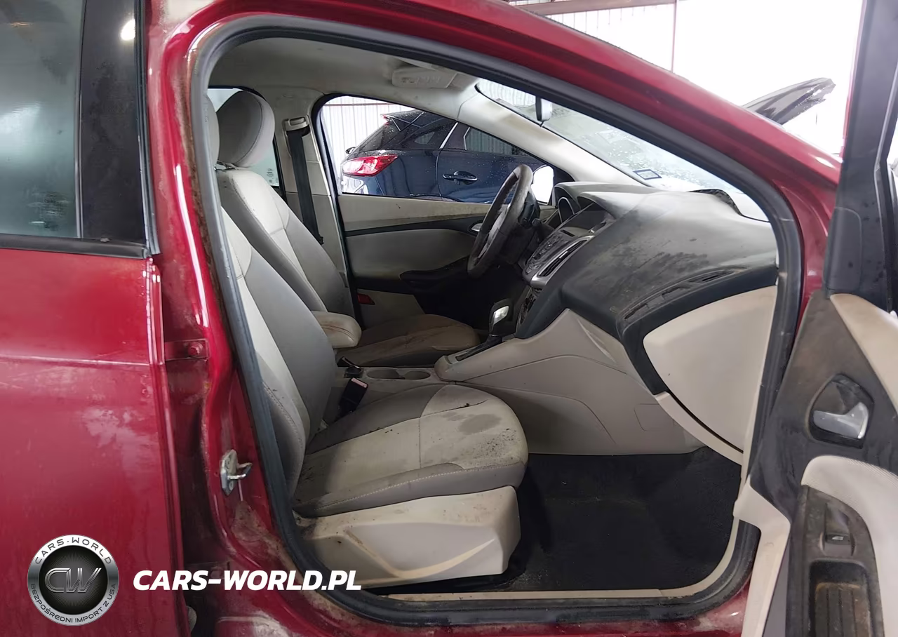 2013 Ford Focus Se VIN:1FADP3F24DL144166 - 5