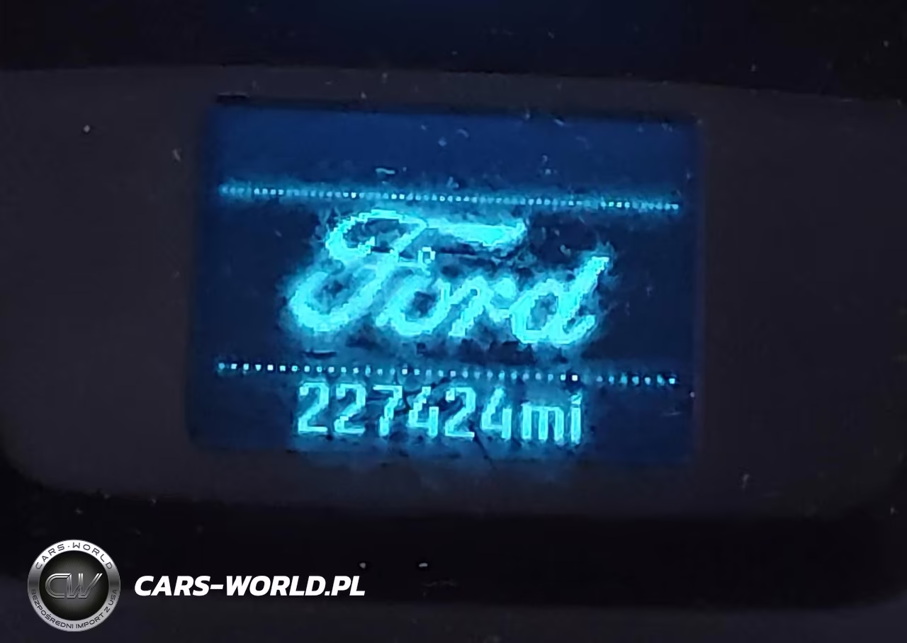 2016 Ford Transit-150 VIN:1FTYE2YM8GKB00367 - 16