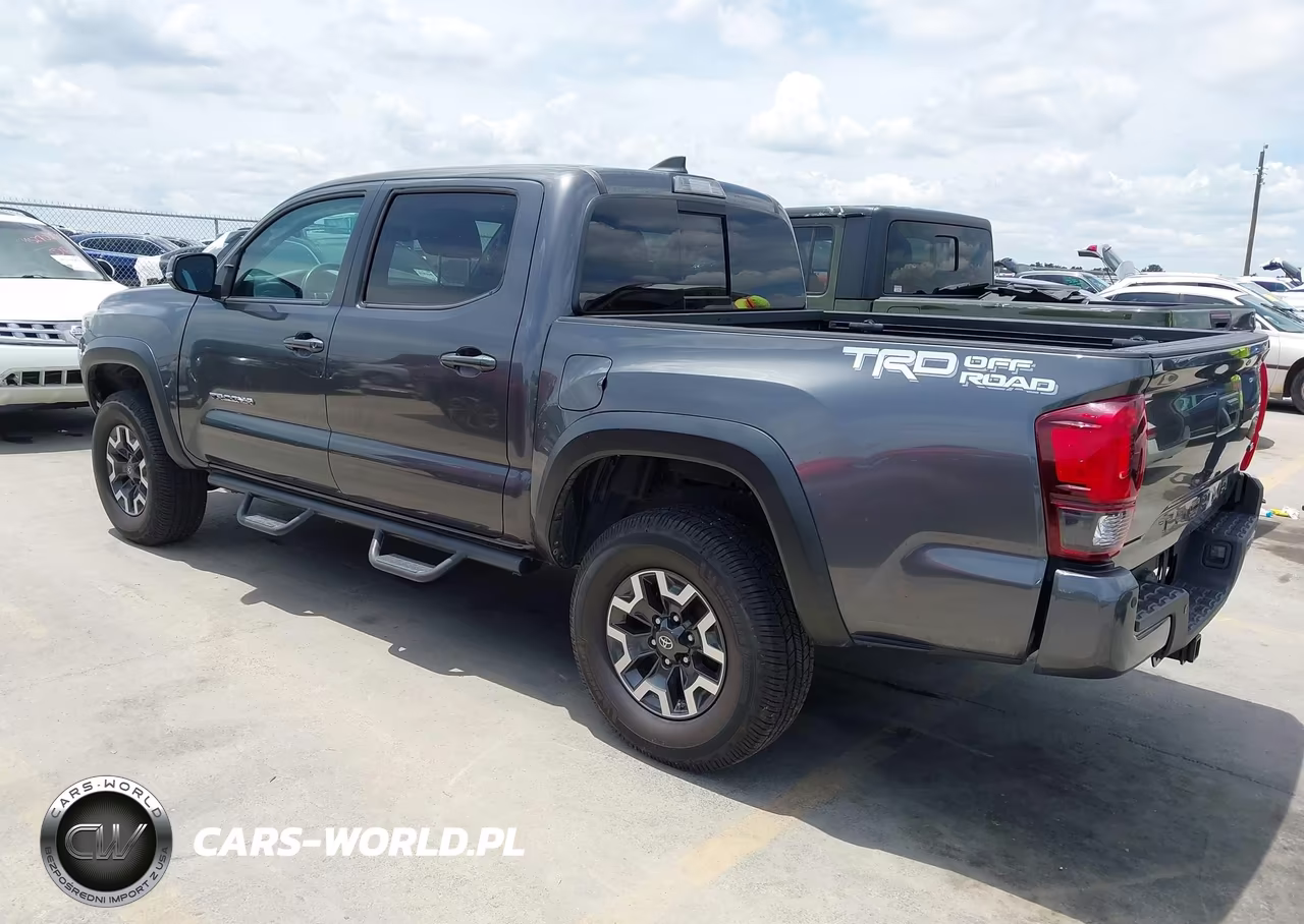 2018 Toyota Tacoma Trd Off Road VIN:3TMAZ5CN6JM071555 - 3