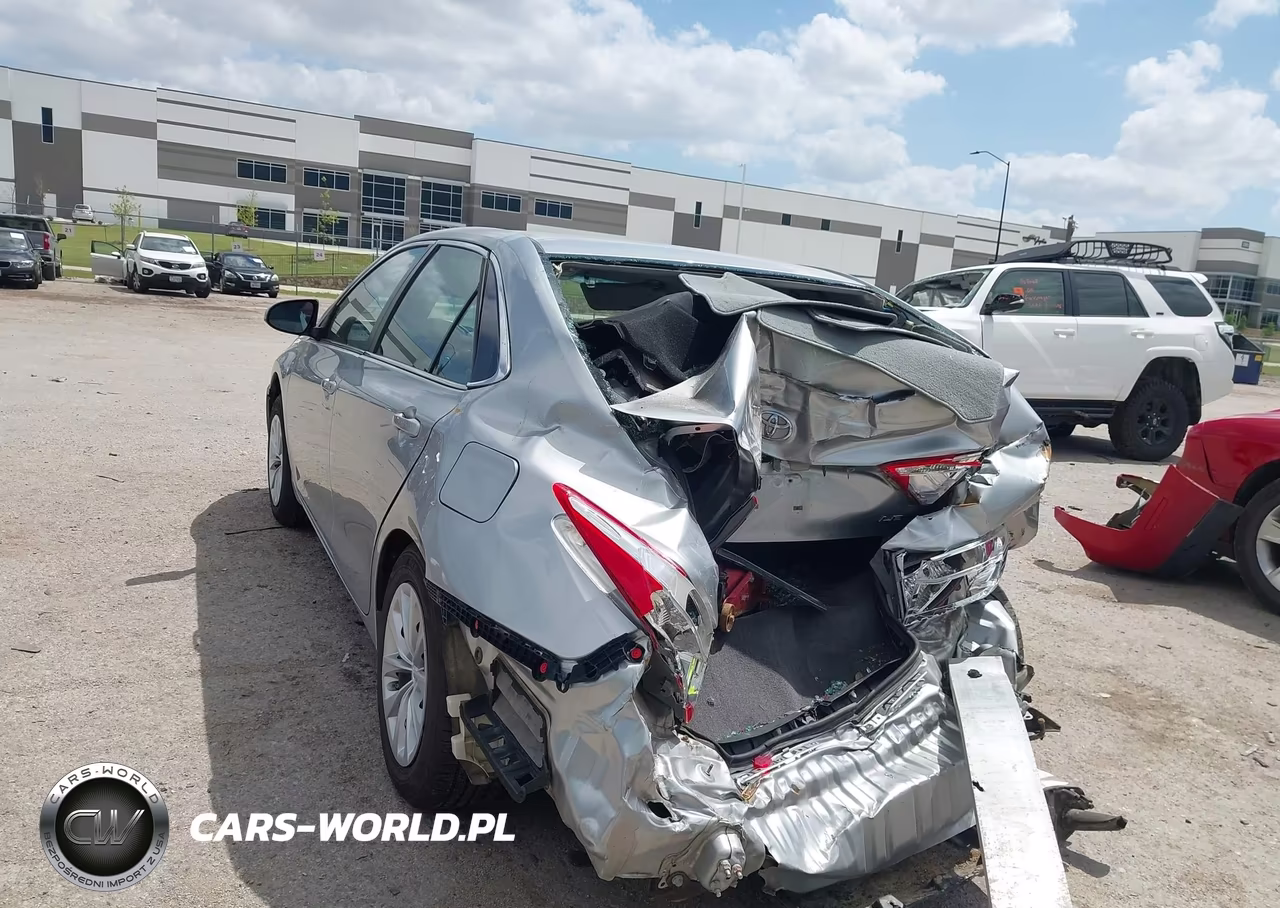 2015 Toyota Camry Le VIN:4T4BF1FK1FR465234 - 3