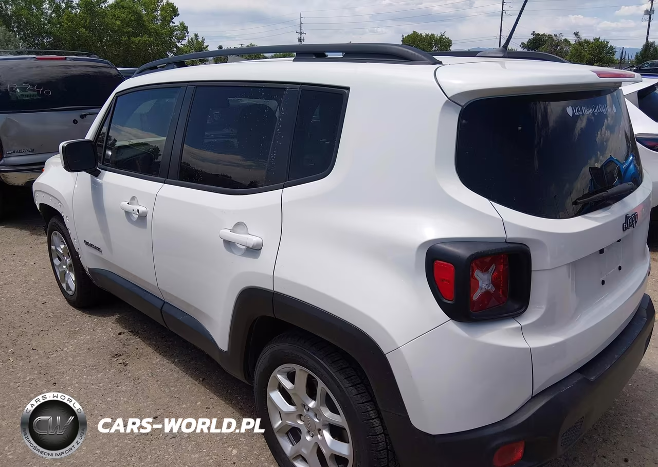 2016 Jeep Renegade Latitude VIN:ZACCJABT3GPD83511 - 3