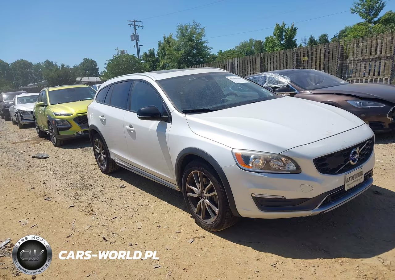2016 Volvo V60 Cross Country T5
