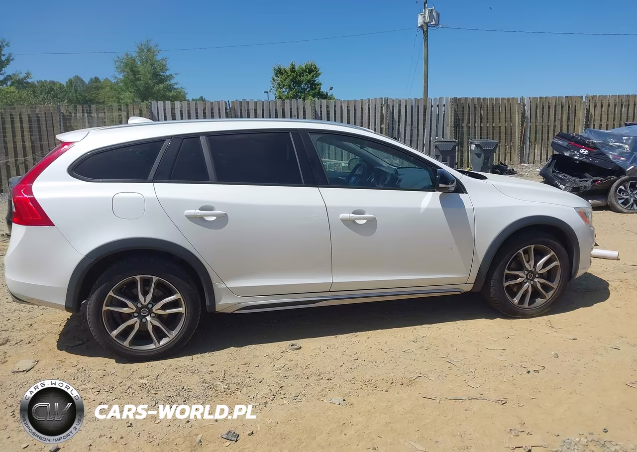 2016 Volvo V60 Cross Country T5 VIN:YV4612HK5G1010470 - 13