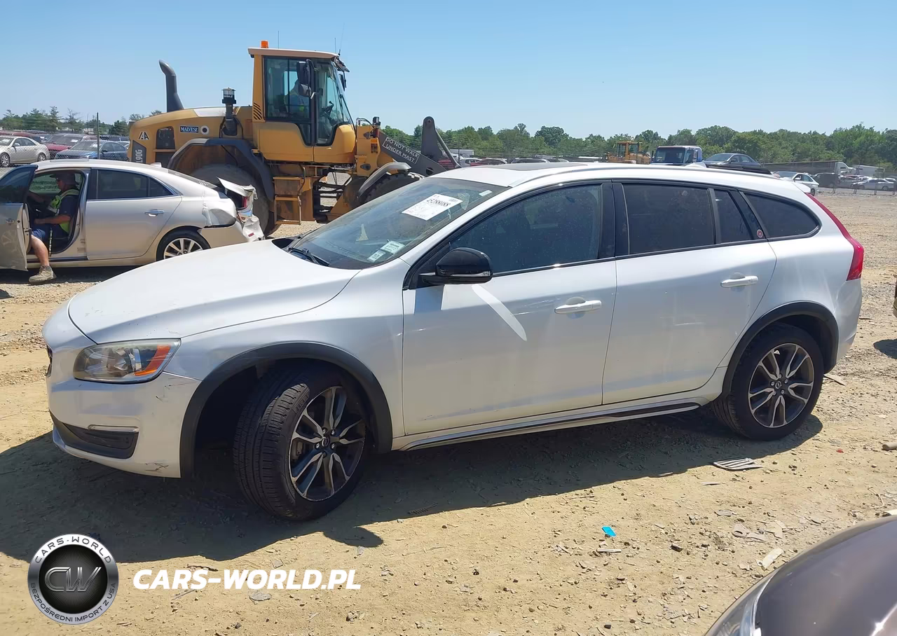 2016 Volvo V60 Cross Country T5 VIN:YV4612HK5G1010470 - 14