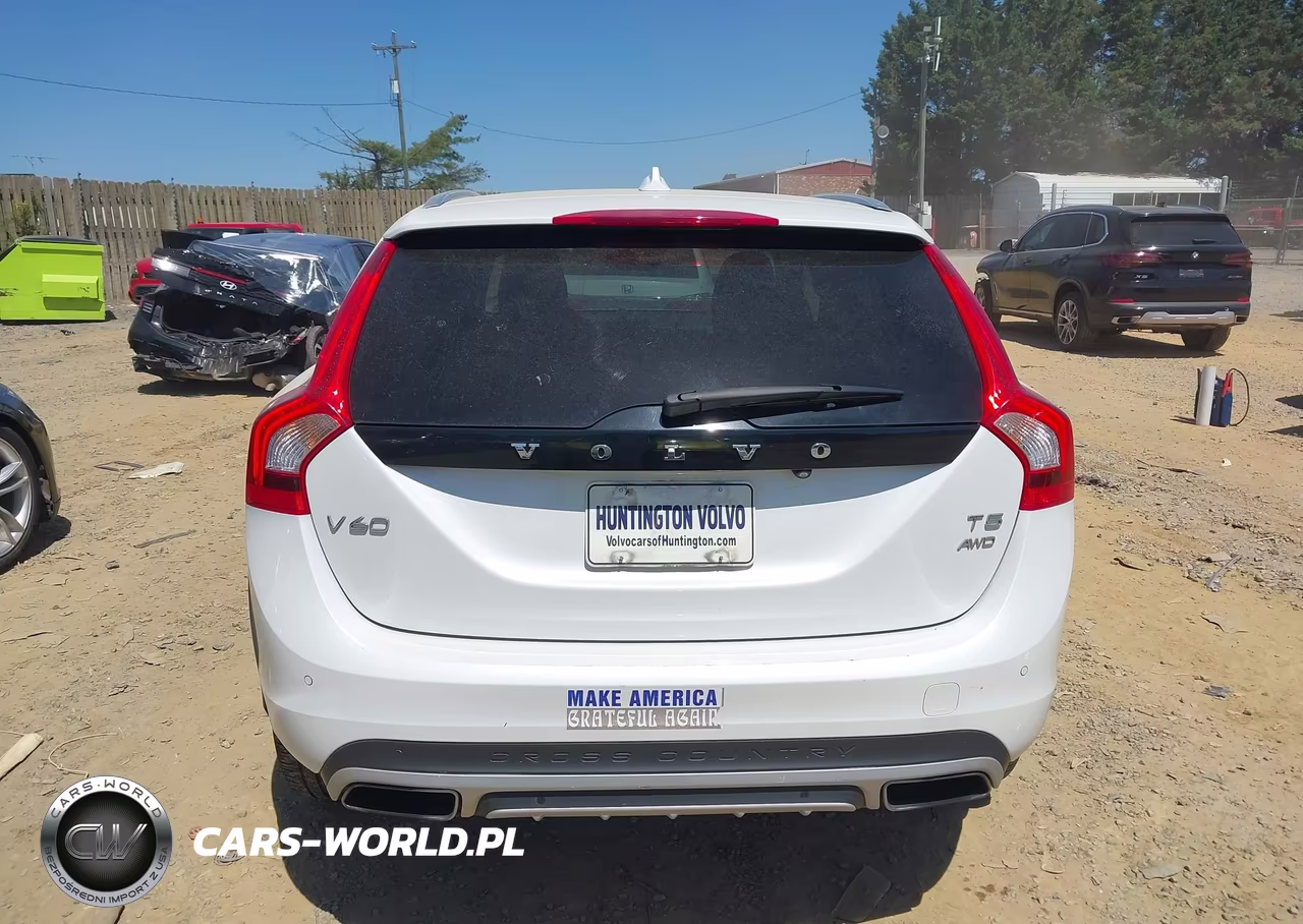 2016 Volvo V60 Cross Country T5 VIN:YV4612HK5G1010470 - 16
