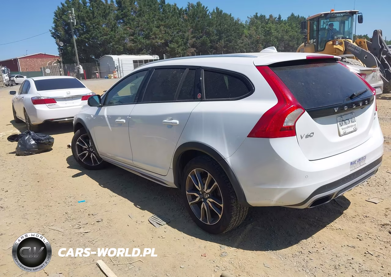 2016 Volvo V60 Cross Country T5 VIN:YV4612HK5G1010470 - 3