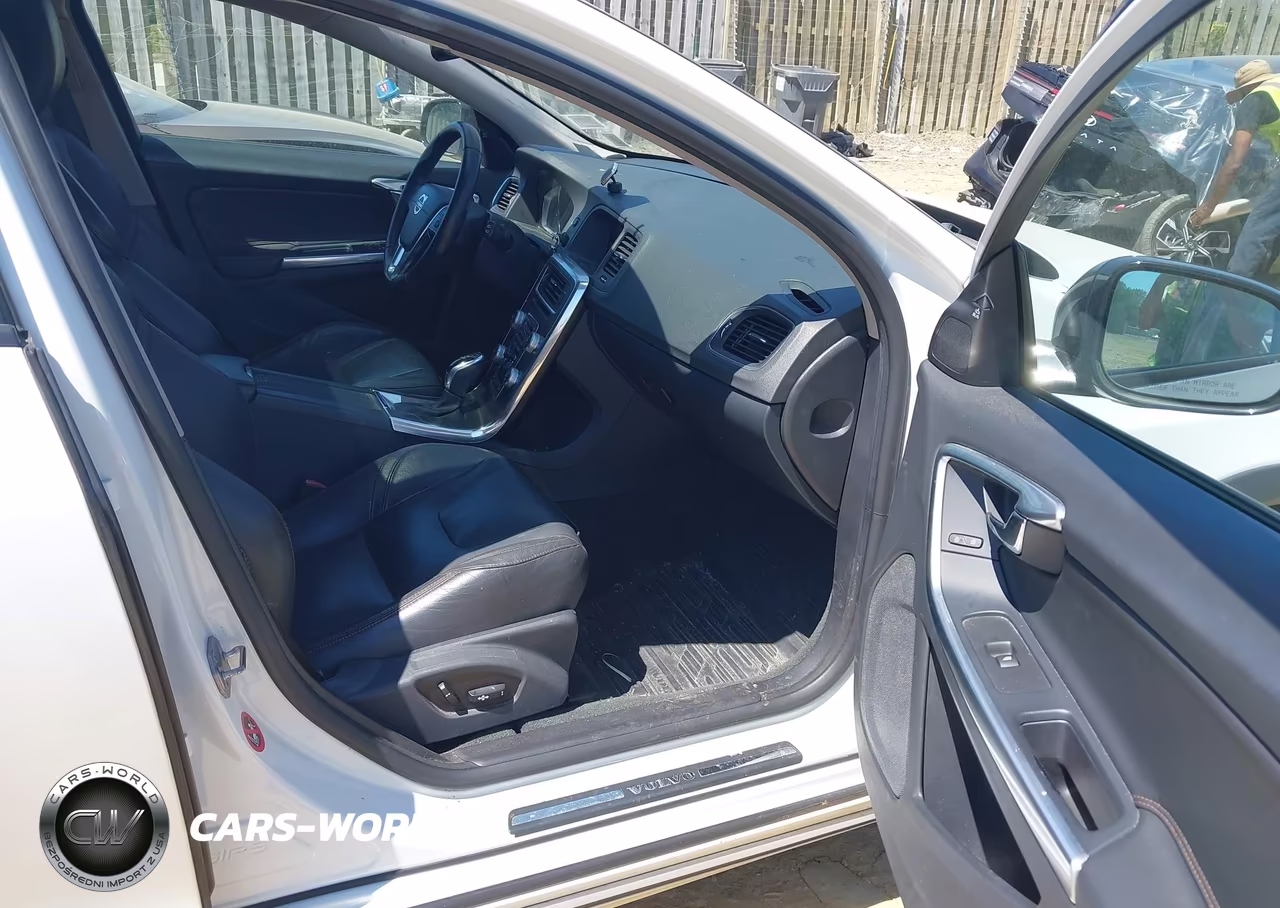 2016 Volvo V60 Cross Country T5 VIN:YV4612HK5G1010470 - 5