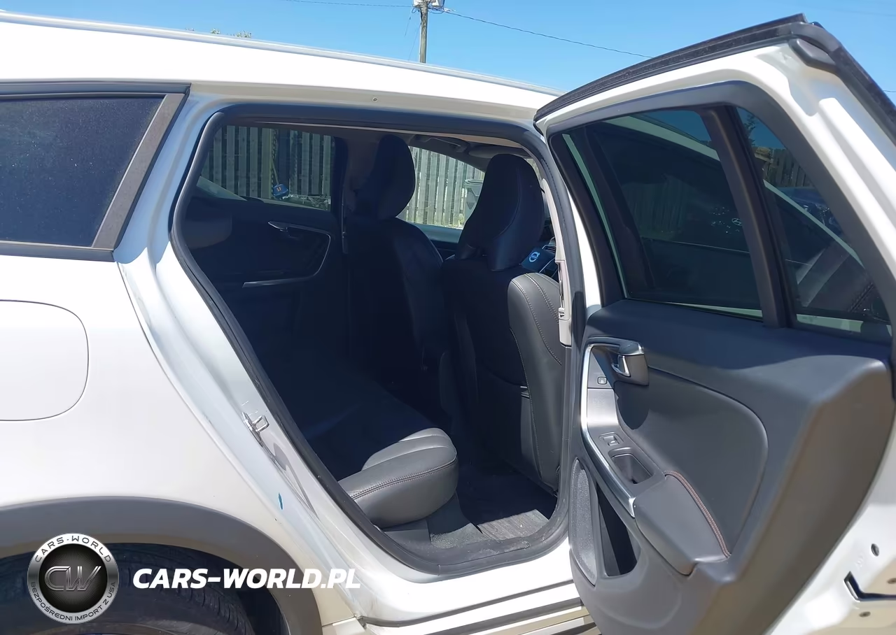 2016 Volvo V60 Cross Country T5 VIN:YV4612HK5G1010470 - 8