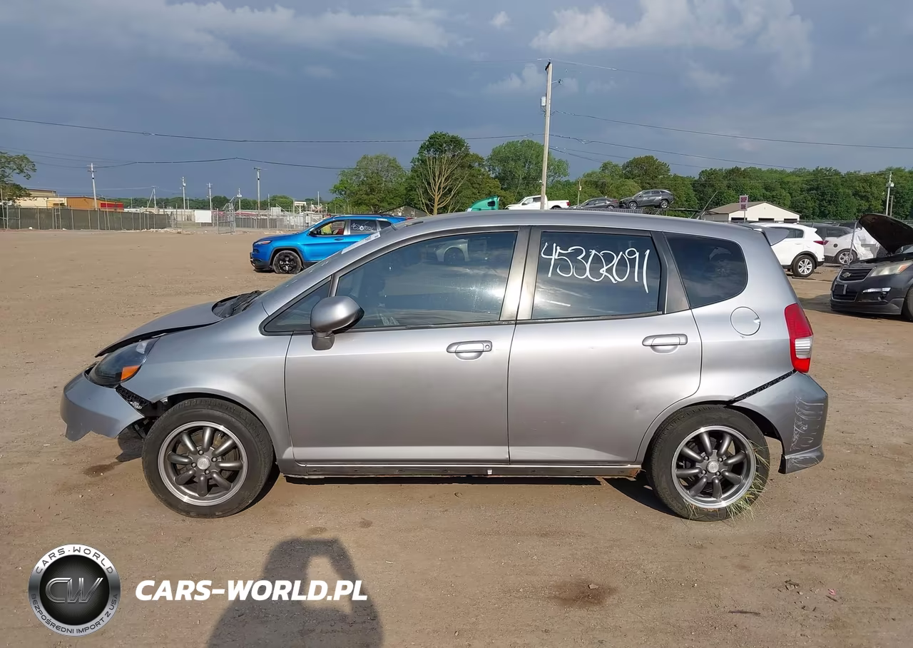 2008 Honda Fit Sport VIN:JHMGD37628S073996 - 14