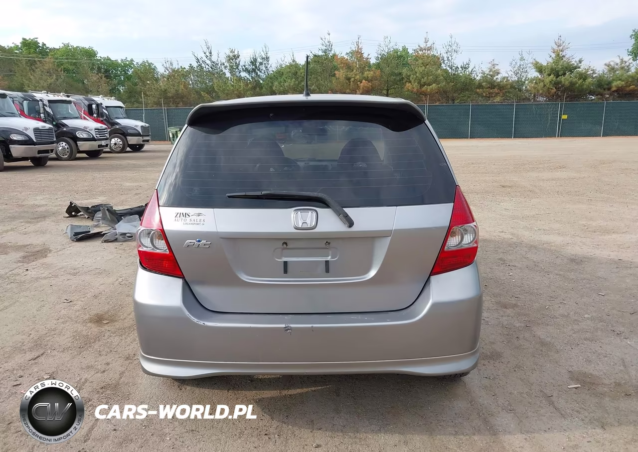 2008 Honda Fit Sport VIN:JHMGD37628S073996 - 16