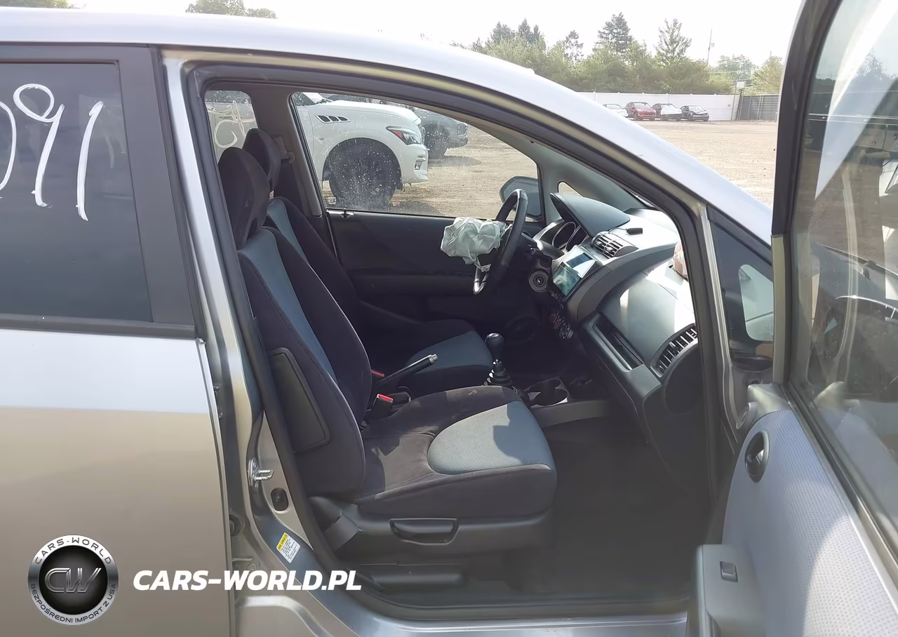 2008 Honda Fit Sport VIN:JHMGD37628S073996 - 5