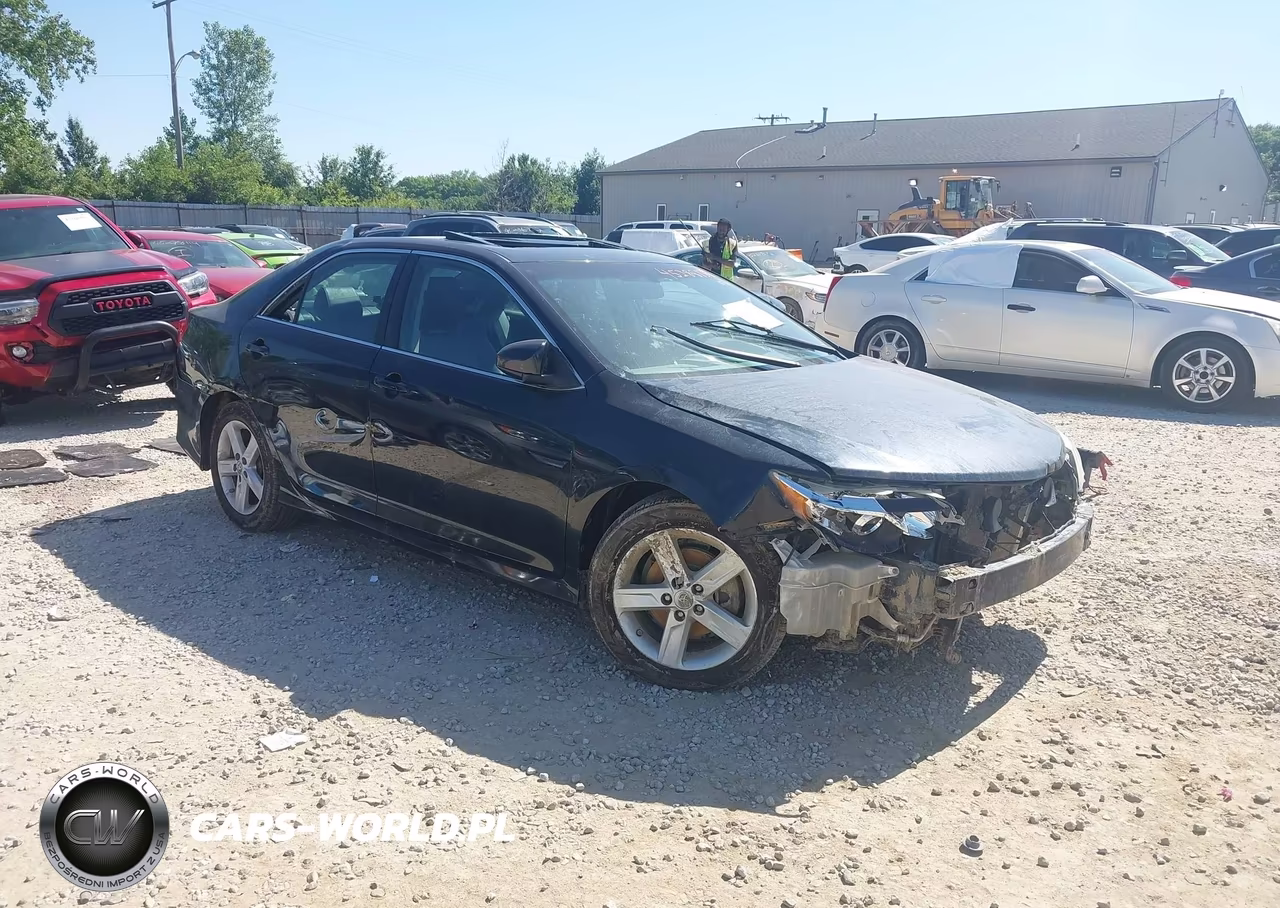 2014 Toyota Camry Se – zdjęcie 1 z 15