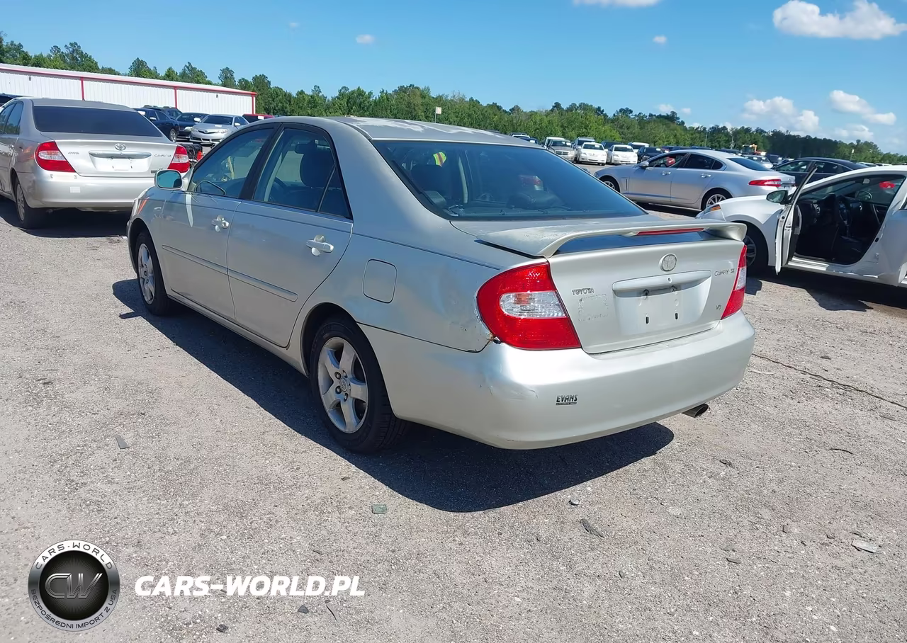 2002 Toyota Camry Se V6 VIN:JTDBF30K220082682 - 3