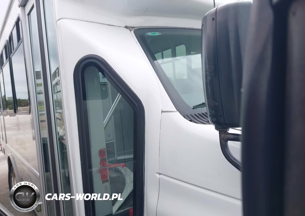 2025 Ford E-450 Cutaway VIN:1FDFE4FN2SDD04993 - 13
