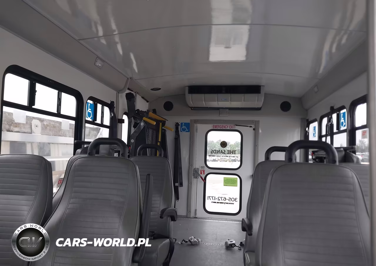2025 Ford E-450 Cutaway VIN:1FDFE4FN2SDD04993 - 7