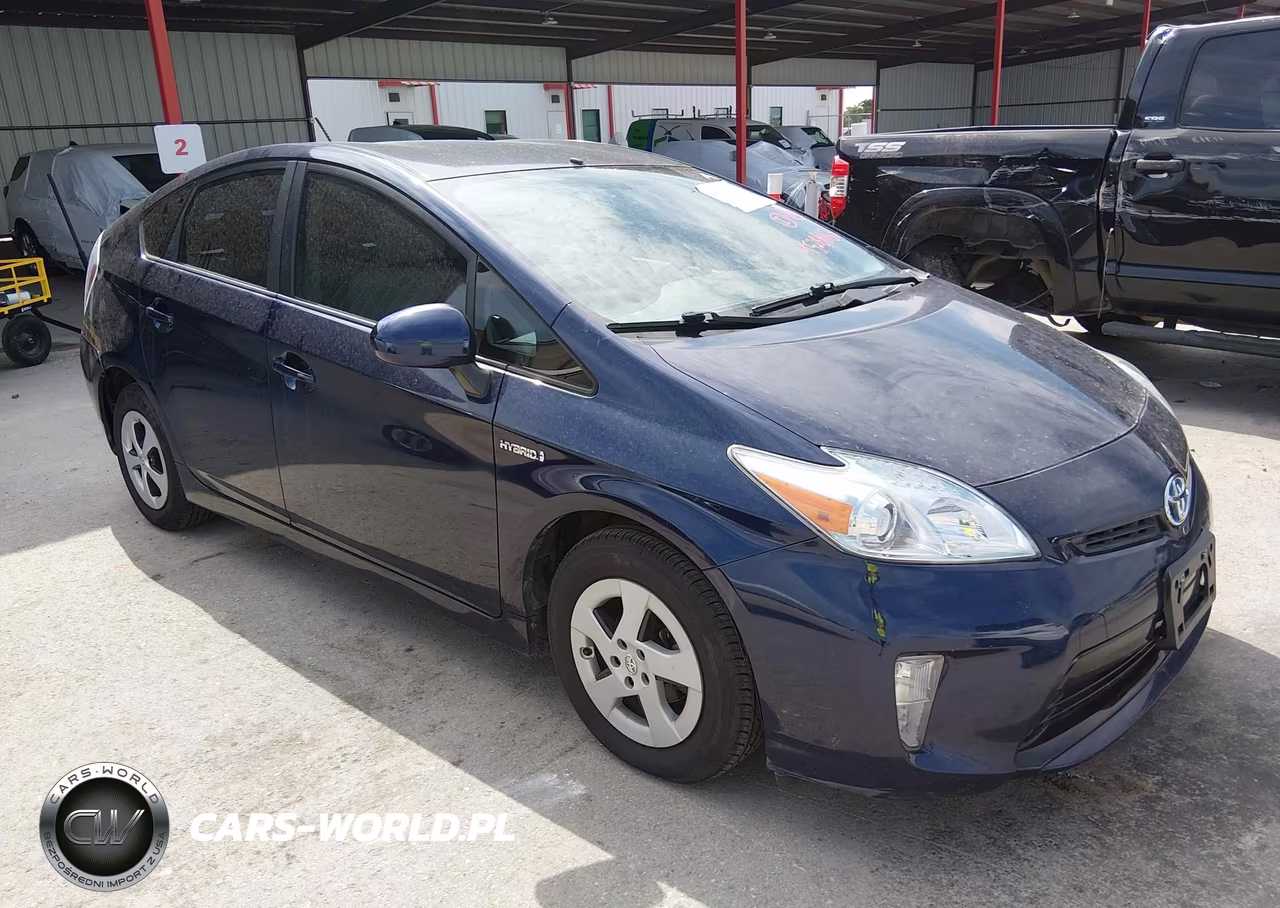 2013 Toyota Prius Two VIN:JTDKN3DU4D0350715 - 1