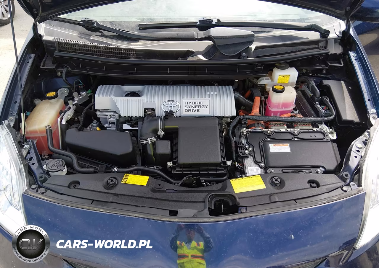 2013 Toyota Prius Two VIN:JTDKN3DU4D0350715 - 10