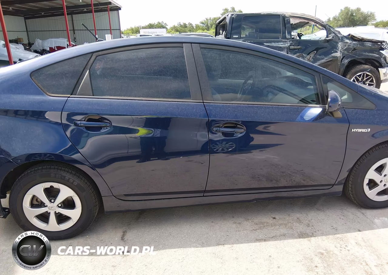 2013 Toyota Prius Two VIN:JTDKN3DU4D0350715 - 13