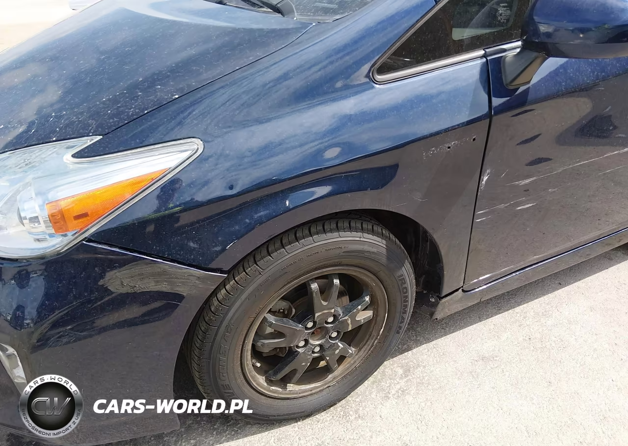 2013 Toyota Prius Two VIN:JTDKN3DU4D0350715 - 6