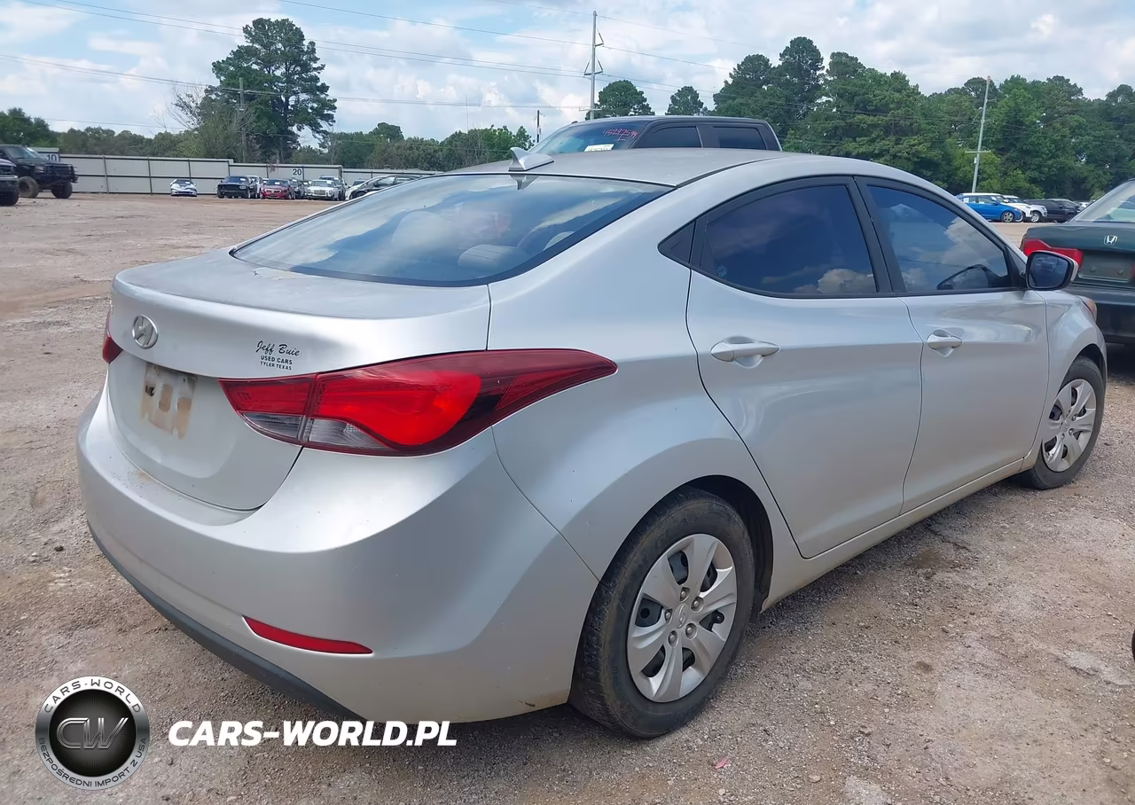 2016 Hyundai Elantra Se VIN:5NPDH4AE2GH730470 - 4