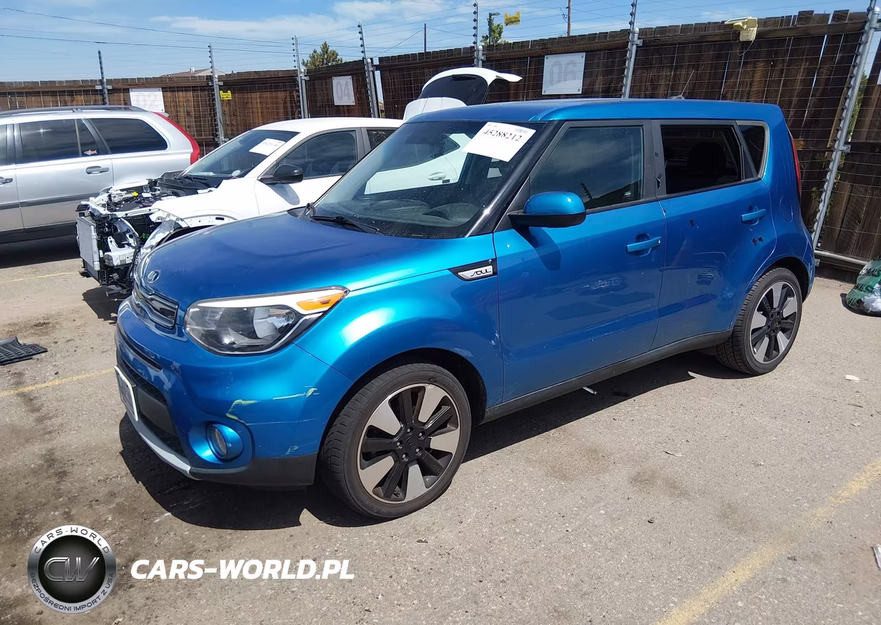 2019 Kia Soul + VIN:KNDJP3A52K7652821 - 2