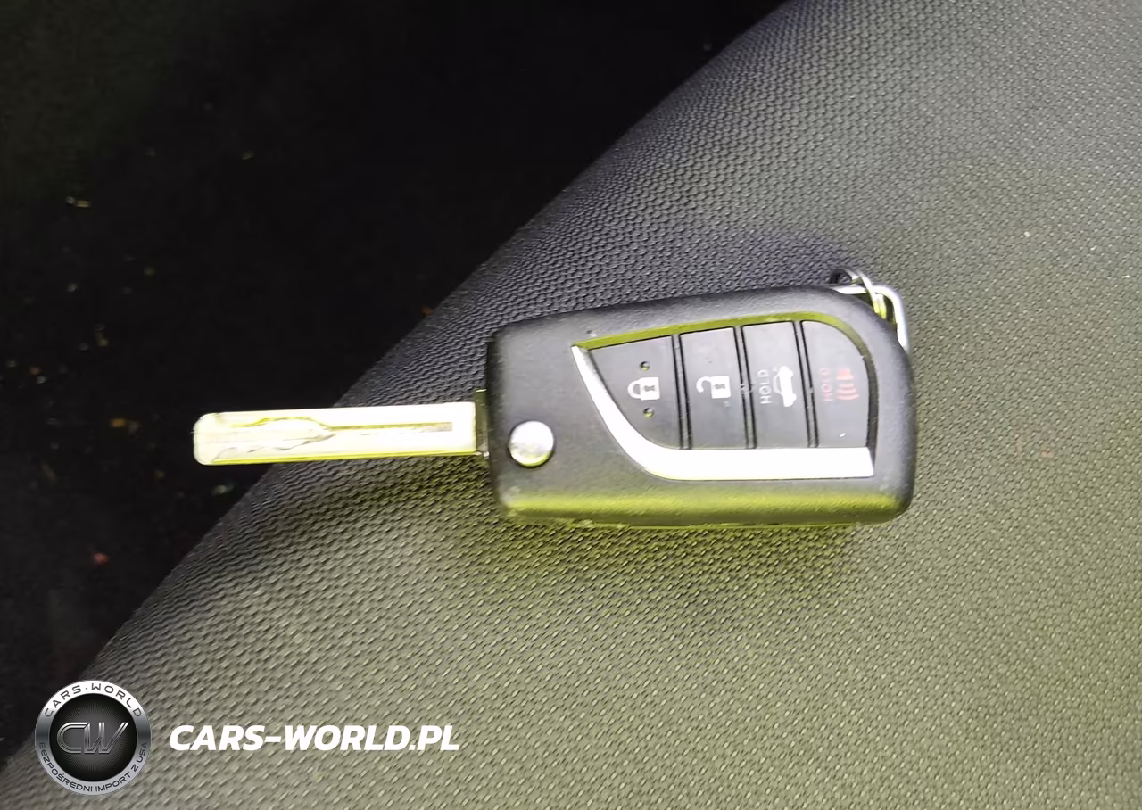 2024 Toyota Corolla Le VIN:5YFB4MDE5RP111897 - 11