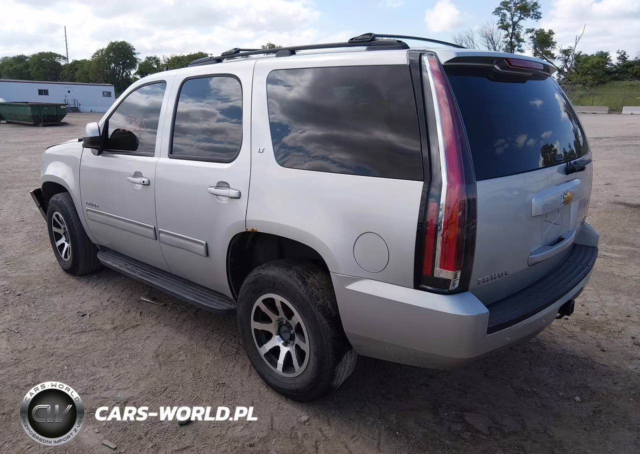 2010 Chevrolet Tahoe Lt VIN:1GNUKBE03AR274989 - 3