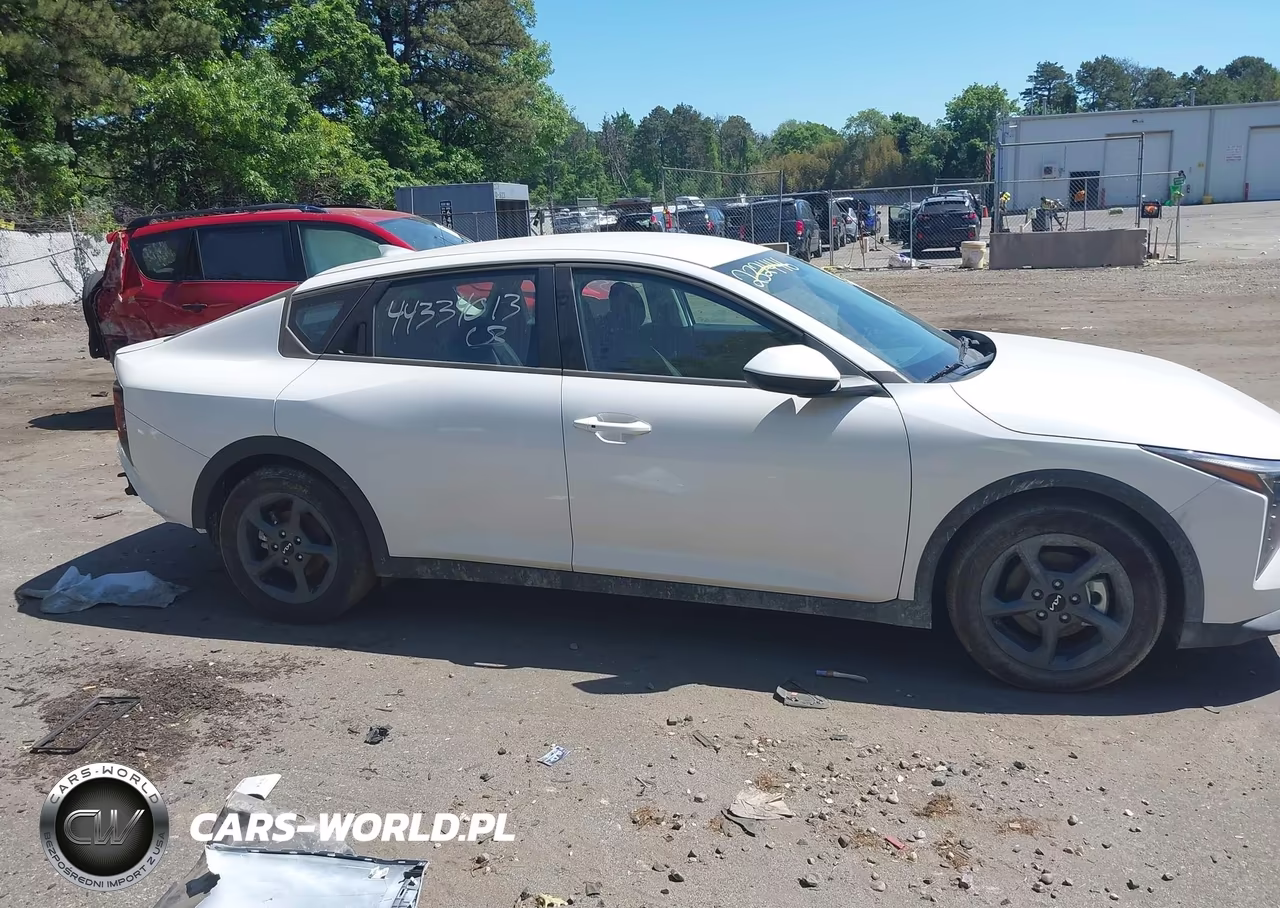 2025 Kia K4 Lxs VIN:3KPFT4DE2SE232446 - 12