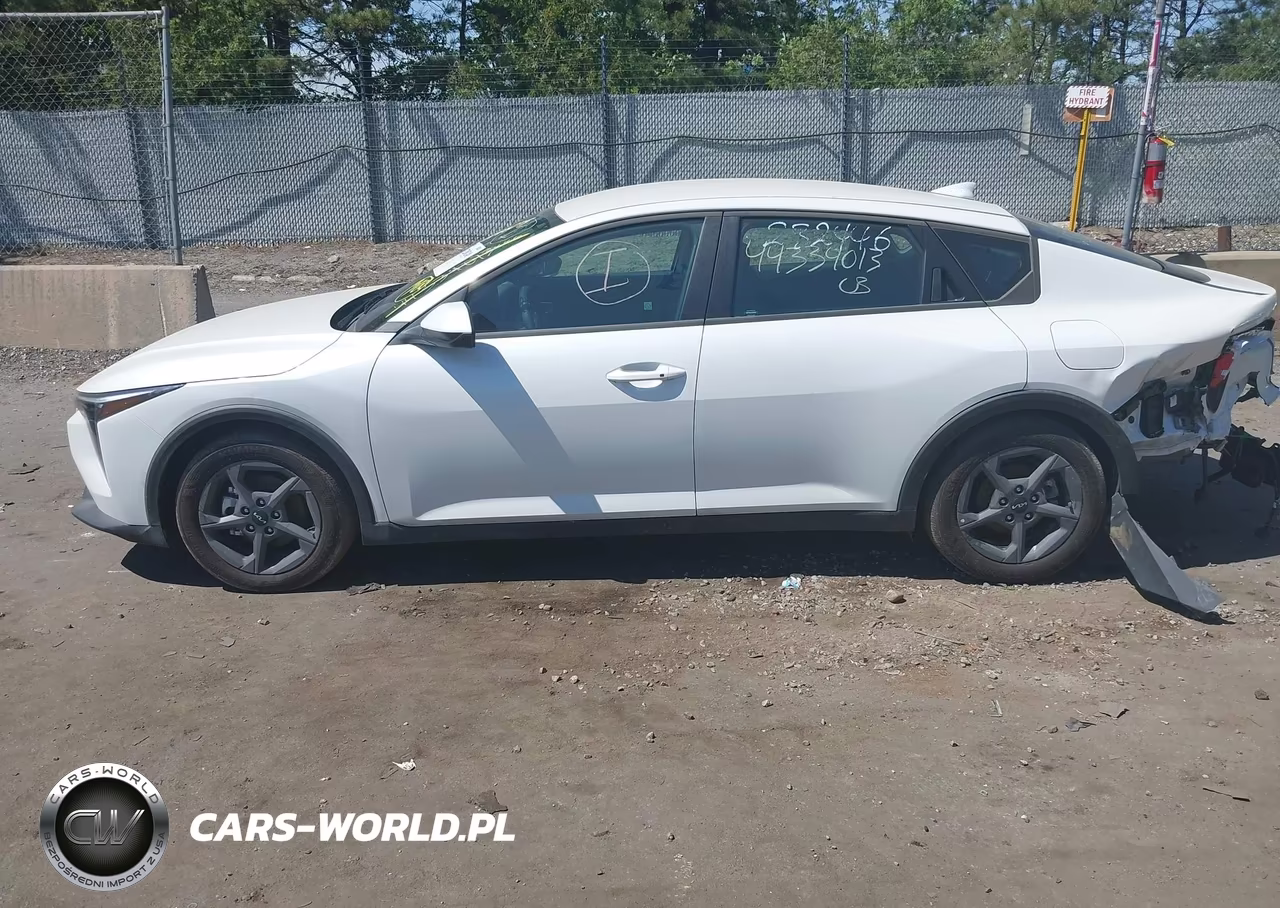 2025 Kia K4 Lxs VIN:3KPFT4DE2SE232446 - 13
