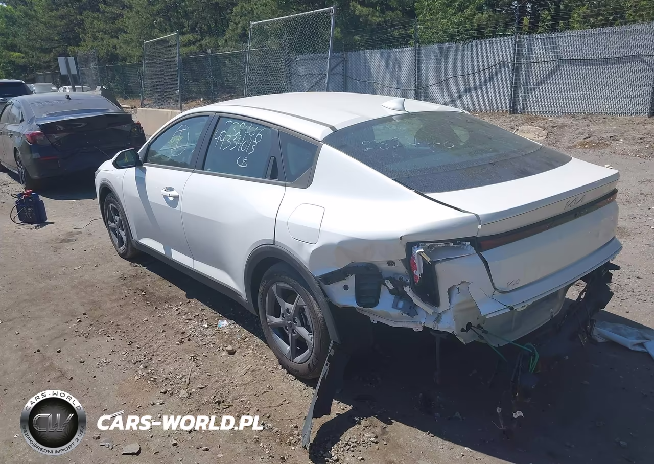 2025 Kia K4 Lxs VIN:3KPFT4DE2SE232446 - 3