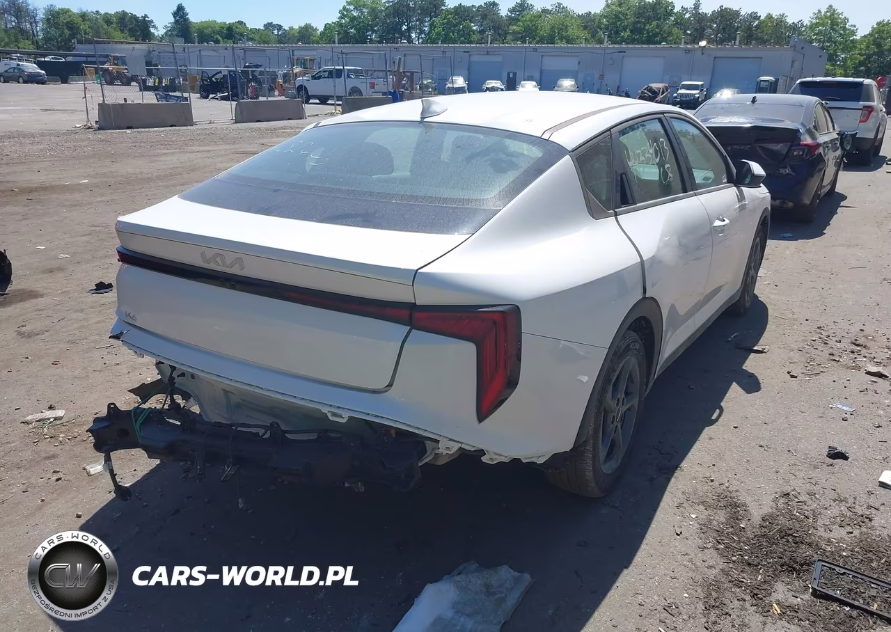 2025 Kia K4 Lxs VIN:3KPFT4DE2SE232446 - 4