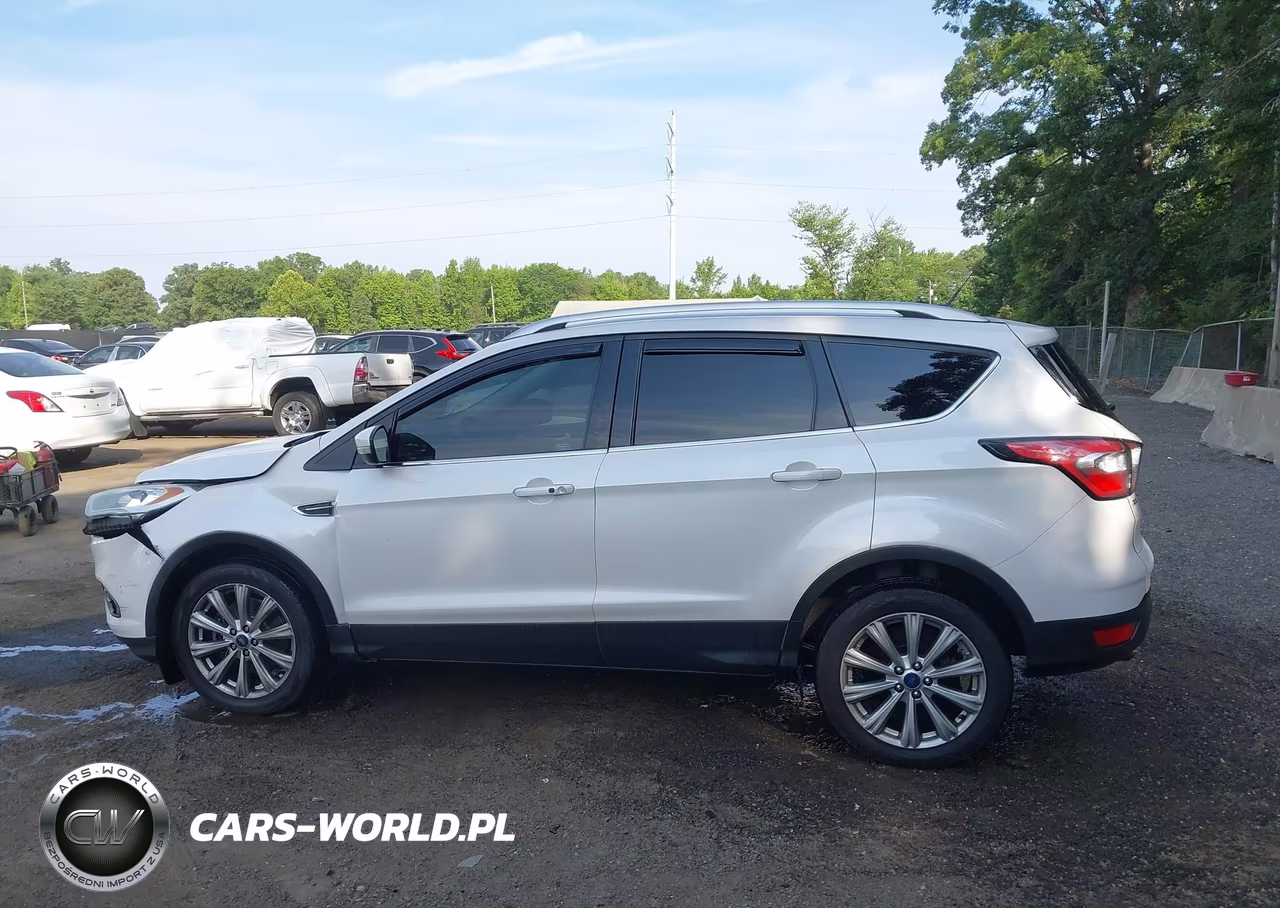 2017 Ford Escape Titanium VIN:1FMCU9J98HUD44419 - 14